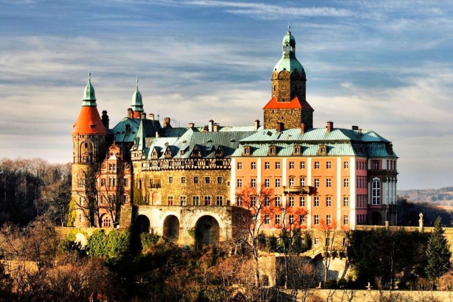 źródło: http://www.ksiaz.walbrzych.pl/turystyka/zamek#galeria-zdjec