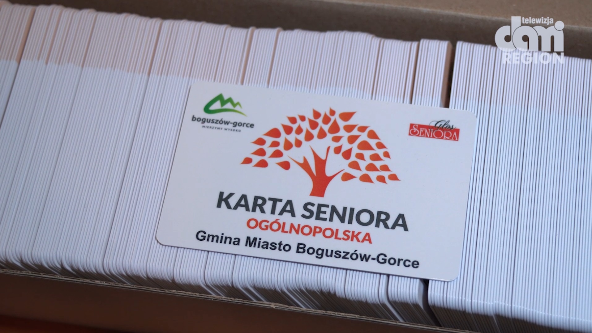 Boguszowscy seniorzy otrzymali wyjątkowe karty