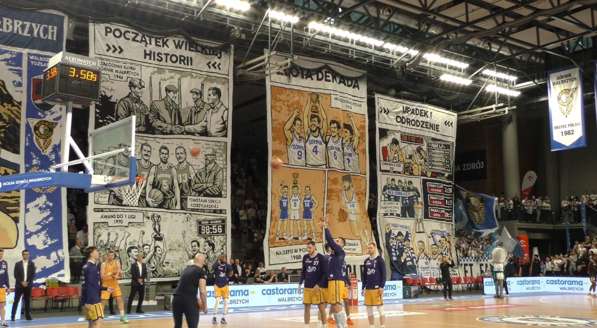 Święto Koszykówki w Wałbrzychu: Wielkie Zwycięstwo i Niesamowita Oprawa!