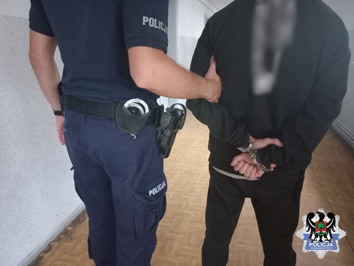 Kolejne osoby zatrzymane z narkotykami. Policjanci nie zwalniają tempa